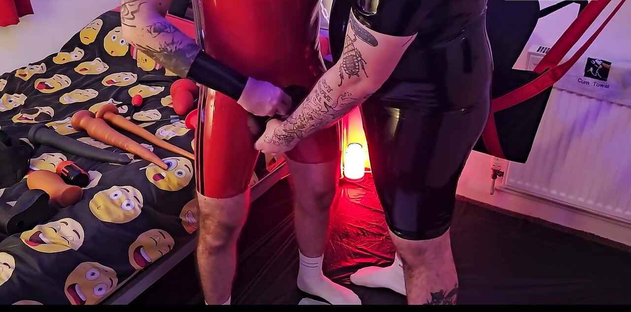 Hairy Latex Make Out