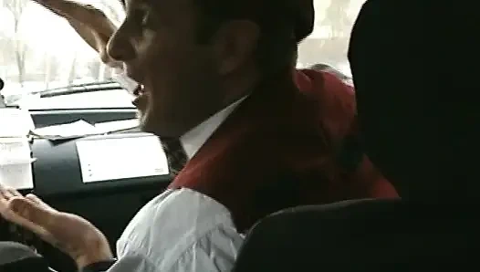 Горячие немецкие крошки наслаждаются анальной оргией незадолго до гонки Motogp