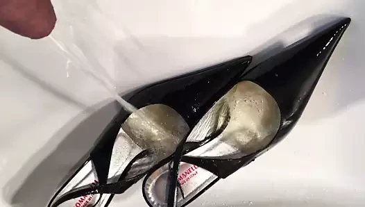 Pump porn video – Black Sling Pumps Pissing in PVC