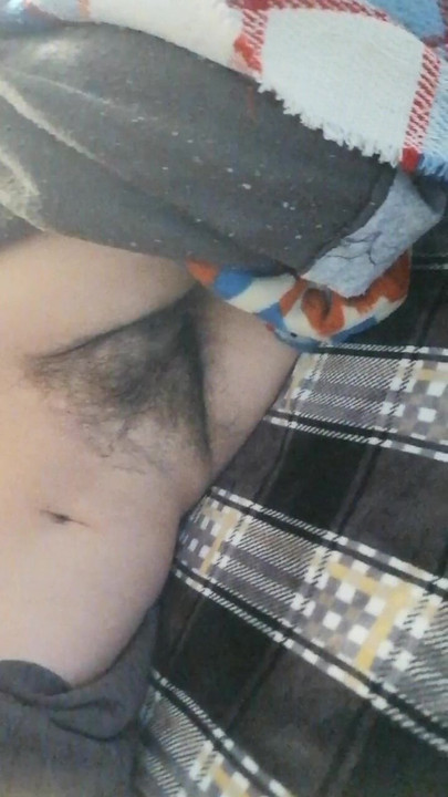 マウント・ヴィーナス
毛深い三角関係がある。彼はすべてを愛している