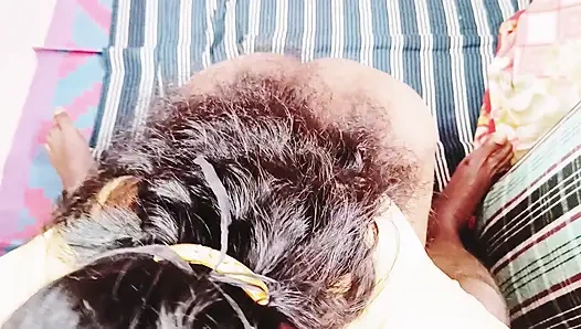 Hintli kadın kocasını kocasını sikiyor Telugu edepsizce konuşuyor.