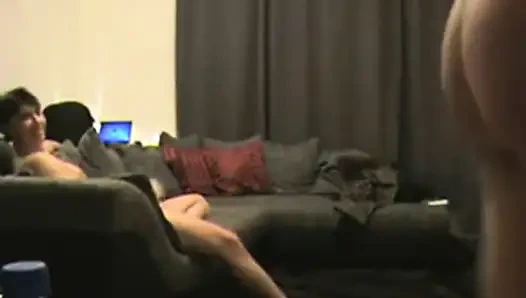 Зависимость большого черного члена - 100% любительское и домашнее порно видео. Милфы пристрастились к большому черному члену и межрасовому шпилингу.