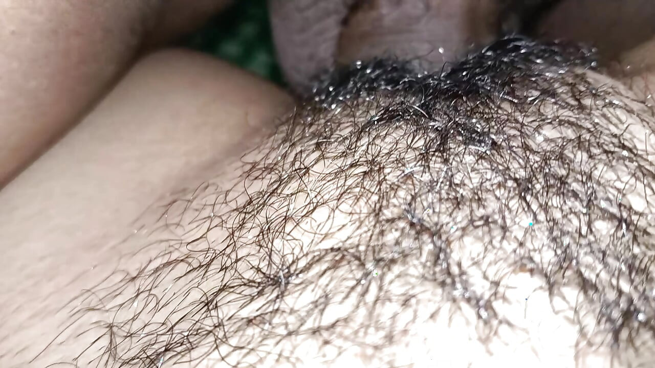 Sister-in-law's sesque pussy naked
