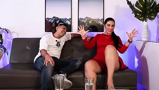 Sarah Black mengungkapkan seperti apa kehidupan pembuat konten dewasa MILF