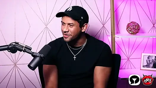 Alex Jones boyut, performans kaygısı ve baskı hakkında gerçekleşiyor
