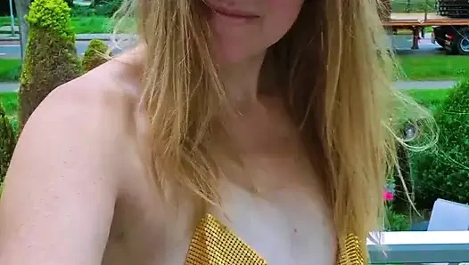 und abspritzen zu diesem clip