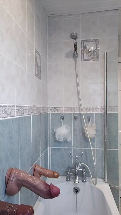 Public cam exhibitionist fucks himself with three large dildos live on cam