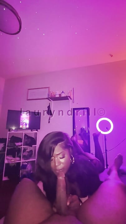 Veliki kurac jebe transvestita