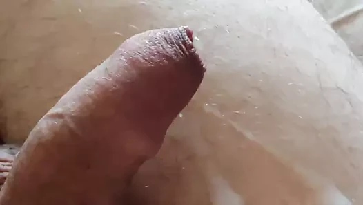 Minik sünnetsiz yarak boşalması