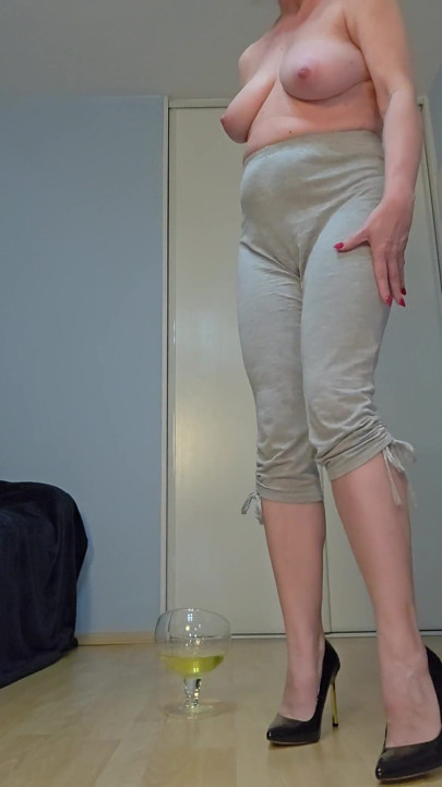 Striptease & Pants Pissing