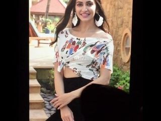 Pancutan mani tiga pada Kriti Kharbhanda