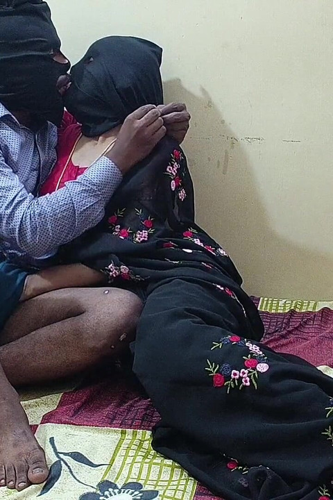 Telugu Anu Moster trekant känsla