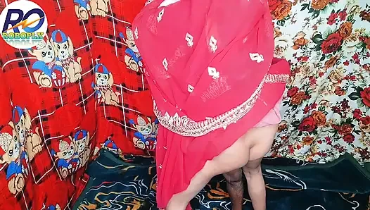 Seks dengan adik tiri ibu tiri, mengangkat kain sari merah dan diam-diam pergi ke desa untuk pernikahan dengan saudara tiri