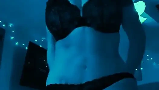 Девушки любят секс и шлюховатая