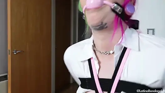 Miimis ultimative bondage-Ordeal: Sekretärin eng gefesselt, geknebelt und gnadenlos gequält!