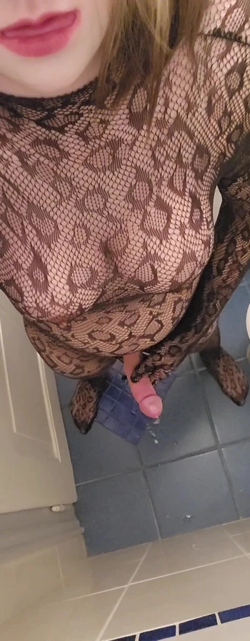 Amy solo Cum Short vid