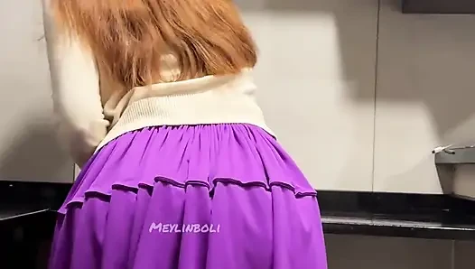 Bolivyalı cholita evli kadın dinlenirken evin sahibini sikiyor