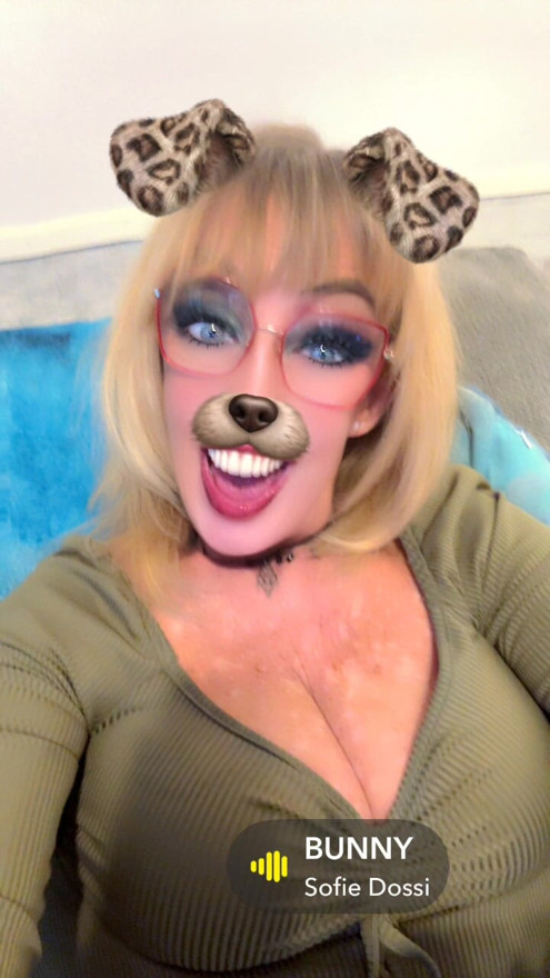 Mature Single Hot women