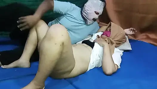 Endonezya üvey annemin amcığı yalama ve sikişme istiyor