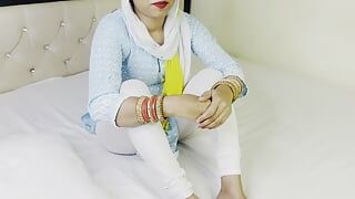 Bhabhi jee oil massage karane ka mauka do devar sex Devar Sister-in-law please give me a chance to do oil massage romantic sex