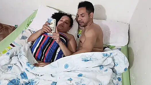 Seks hardcore dengan pantat tetanggaku saat suaminya bekerja