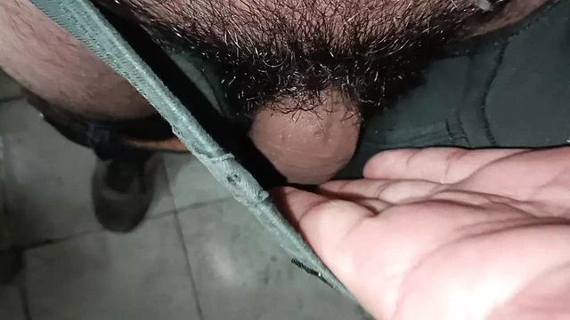 Как тебе моя задница?