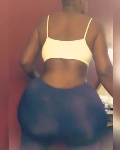Big booty shake