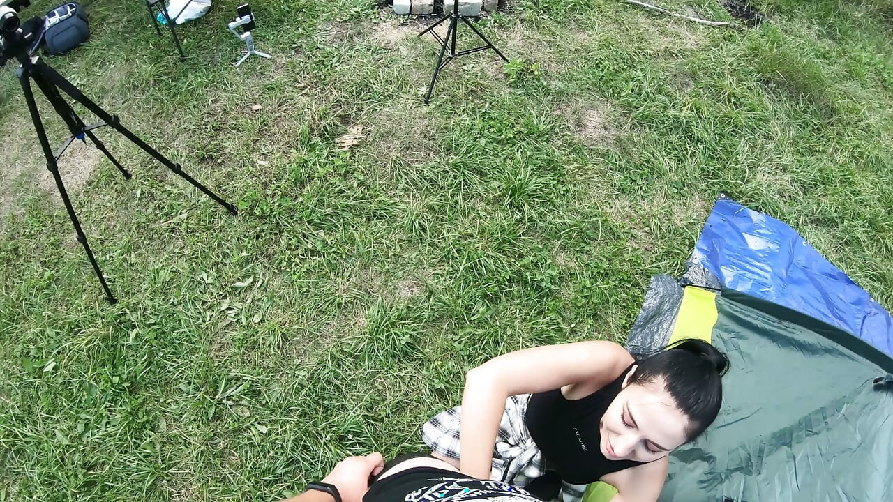 [4k Remaster] Nyepong kontol di perkemahan di dekat tenda - pov bts