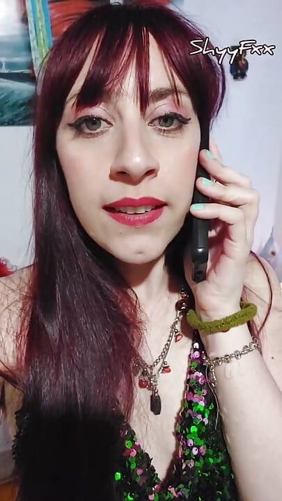 Shyyfxx heiße Influencer stripteases sin Bedste Ven Med En Lykkelig Schlampening