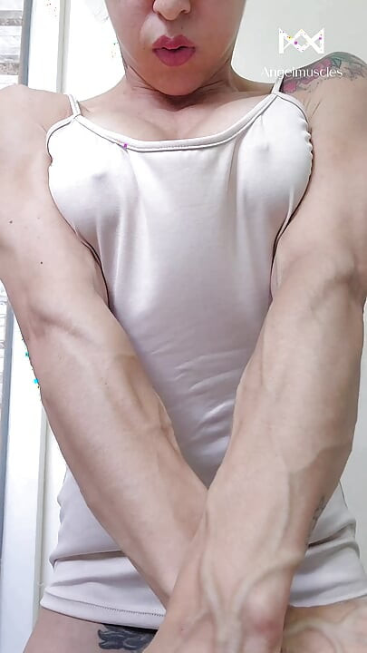 Morning Muscle Reveal