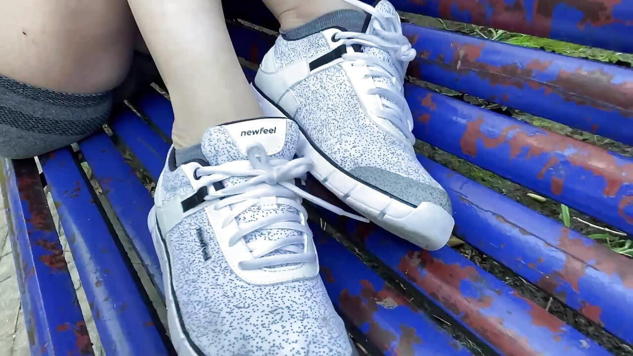 OutDoor Dirty Shoes Feet Smelling
