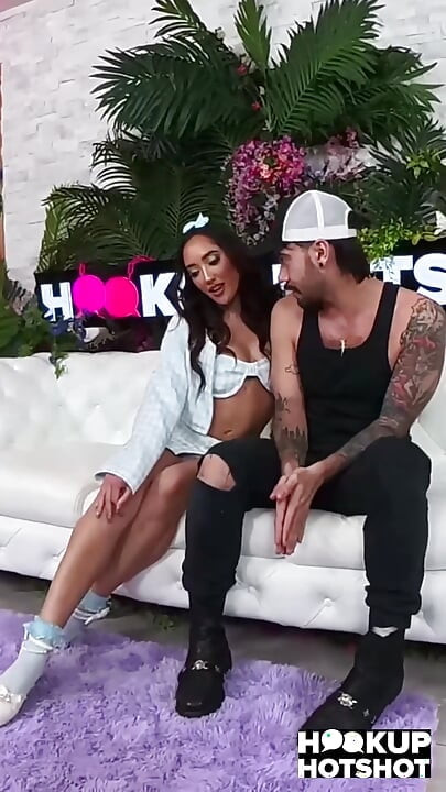 Chloe Amour和Nade Nasty玩!