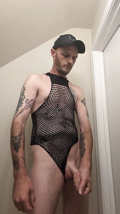 I'll show you my new trick but don't tell anyone! Shake on it?