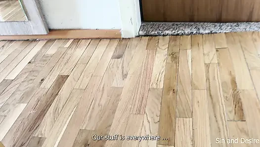 Eyvah! Üvey annem yanlışlıkla sikimin üstüne düştü