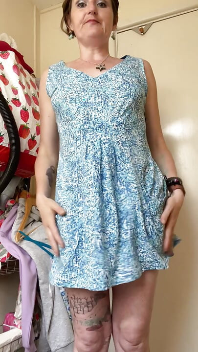 Sexy, Toned, Girl-next-door Is Like Goldilocks Trying on New Clothes!