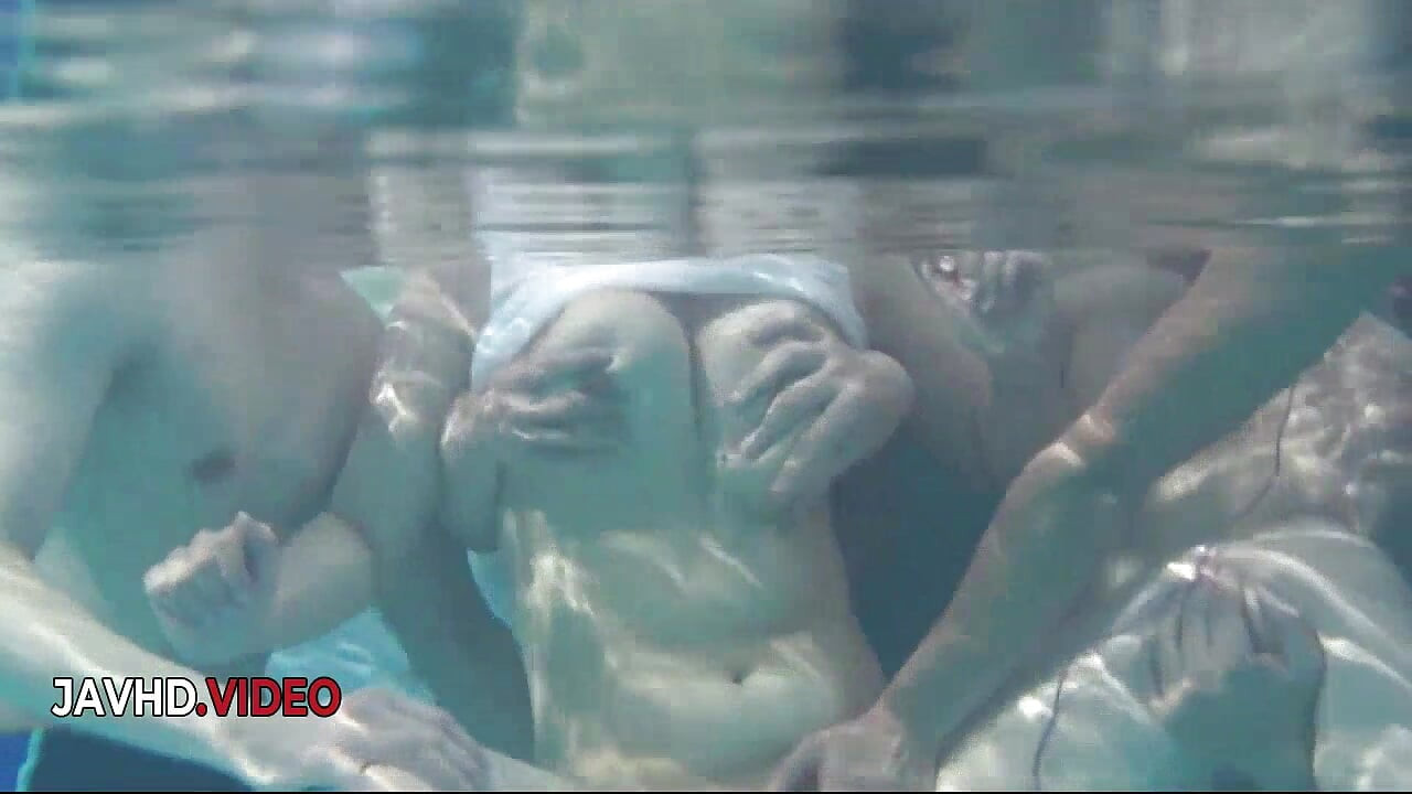 Suzuna Komiya's Steamy Poolside Blowjob with Two Guys