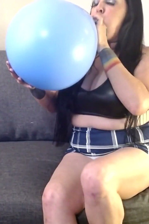 Wielki balon fetysz wieje i uwalnia