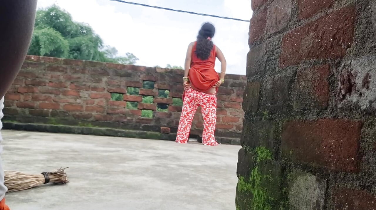 Desi Bhabhi wziął część szwagra 1