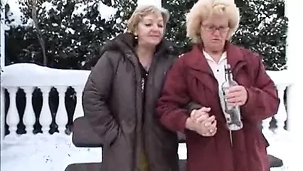 gilfs have lesbian sex