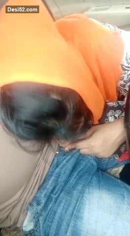SEXY BHABHI SUCKING COCK IN CAR