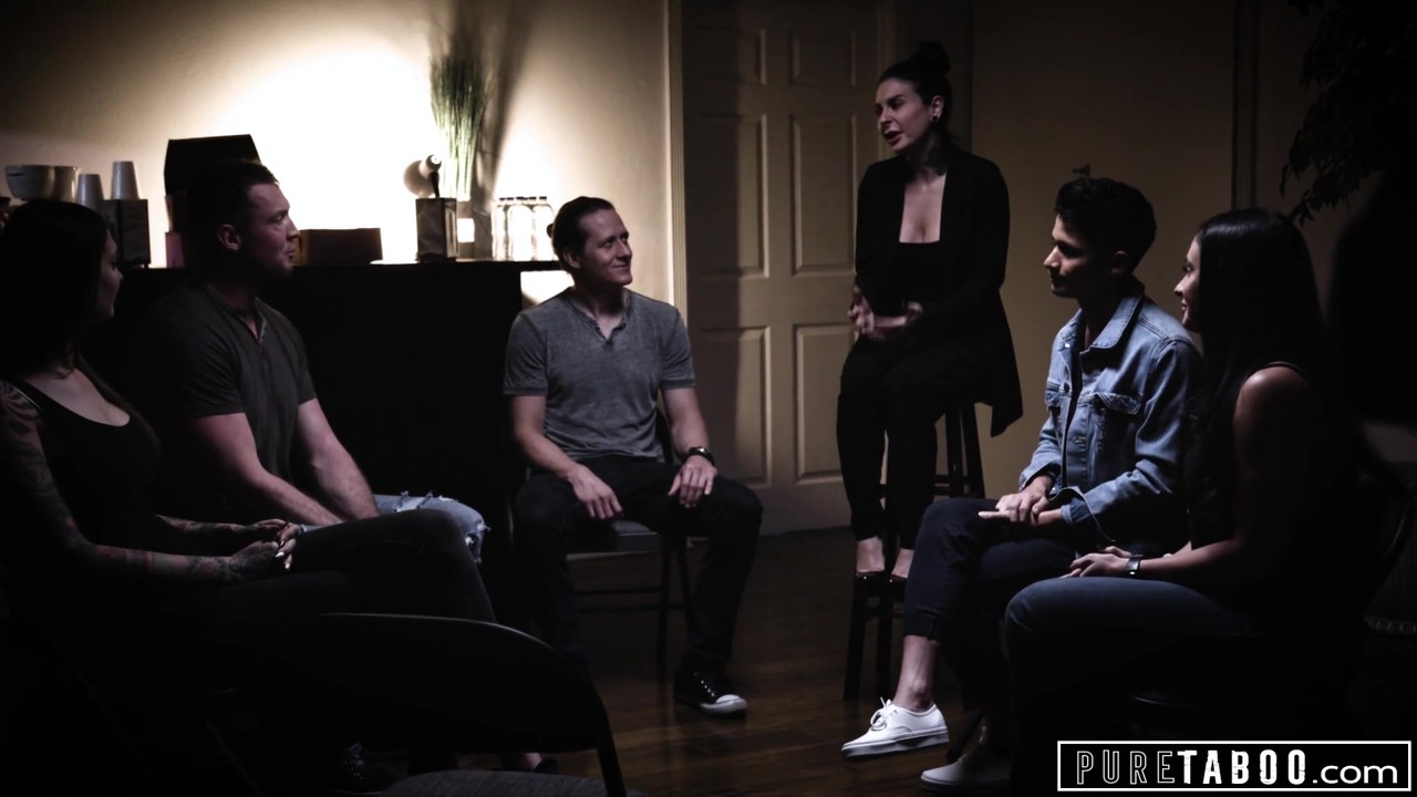 純粋なタブー、セクシートランスガールが悲しみの男をやる