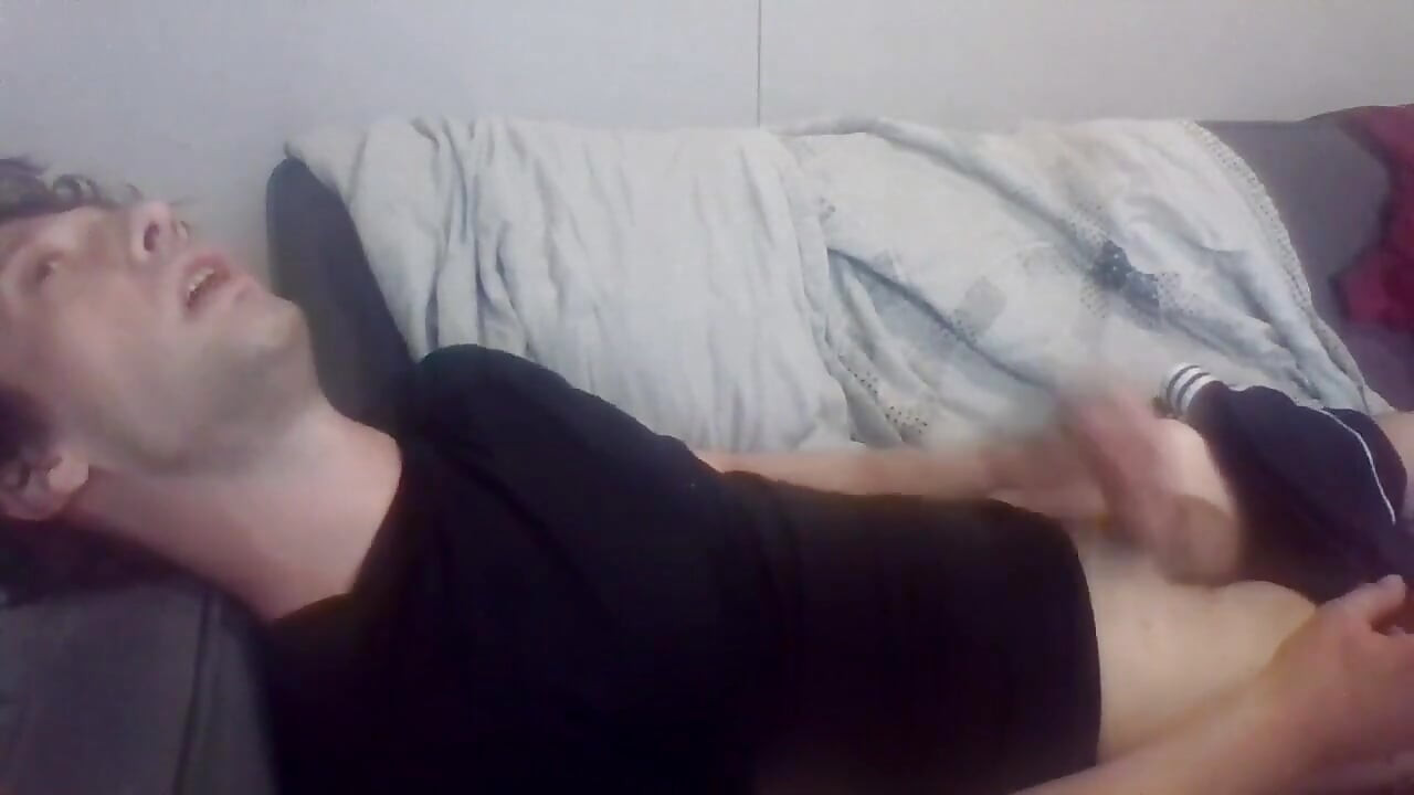 キスしてあなたのペニスを撫でながら、あなたの甘美なアナルを見つめながら、私はあなたの膣を満たそう