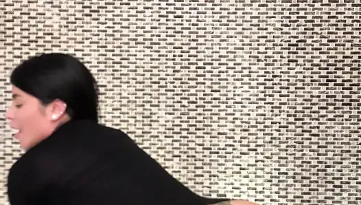 Sara retali ngentot chris diamond di kamar mandi hotel