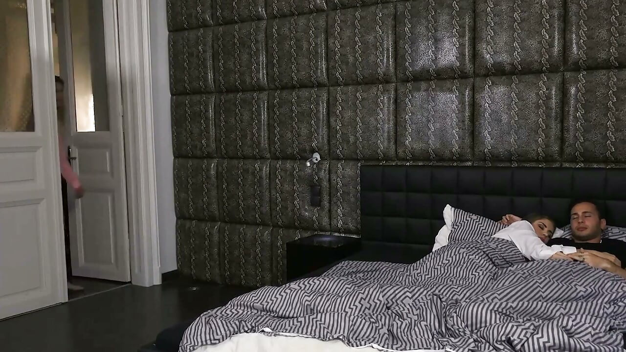 Outdoor Chair Fuck with Horny Camo Babe