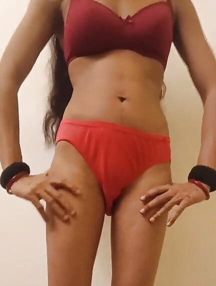 Sexy girl undress