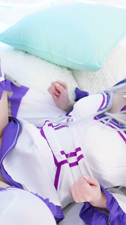 Cospuri Ria Kurumi Emilia Cosplay'inde | Bölüm 1