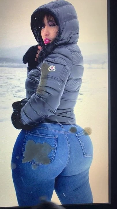 Bubble Booty Big Ass Latina In Jeans Cum Tribute