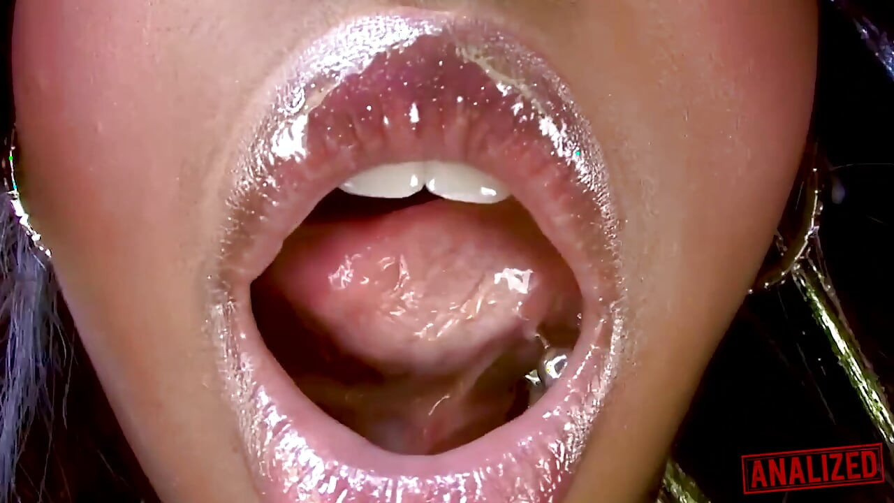 Analized - Jada Fire, Chelsie Rae & Flower Tucci bôi dầu lên để chơi ba người qua đường lỗ hậu hoang dã