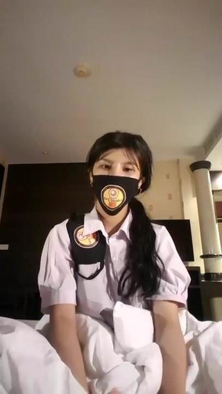 Thai student live on facebook