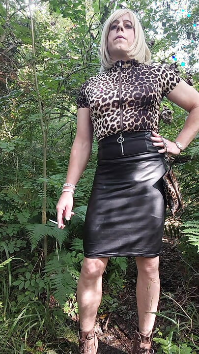 Holly ima ispupčenje suknje na području krstarenja
